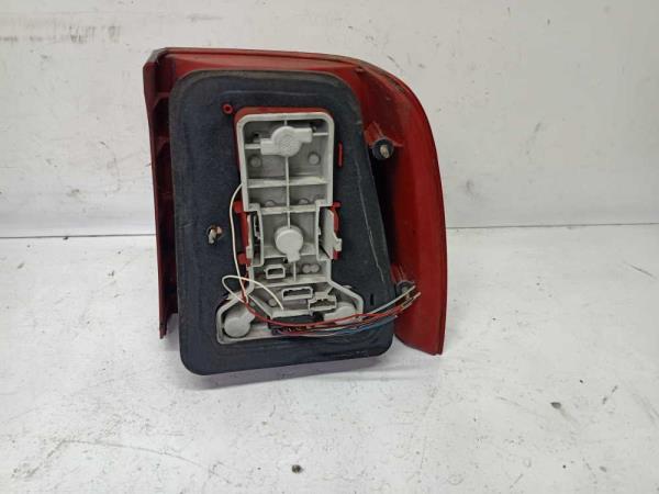 FEU ARRIERE GAUCHE VW PASSAT 3B 11/1996-09/2000 - Vue 2